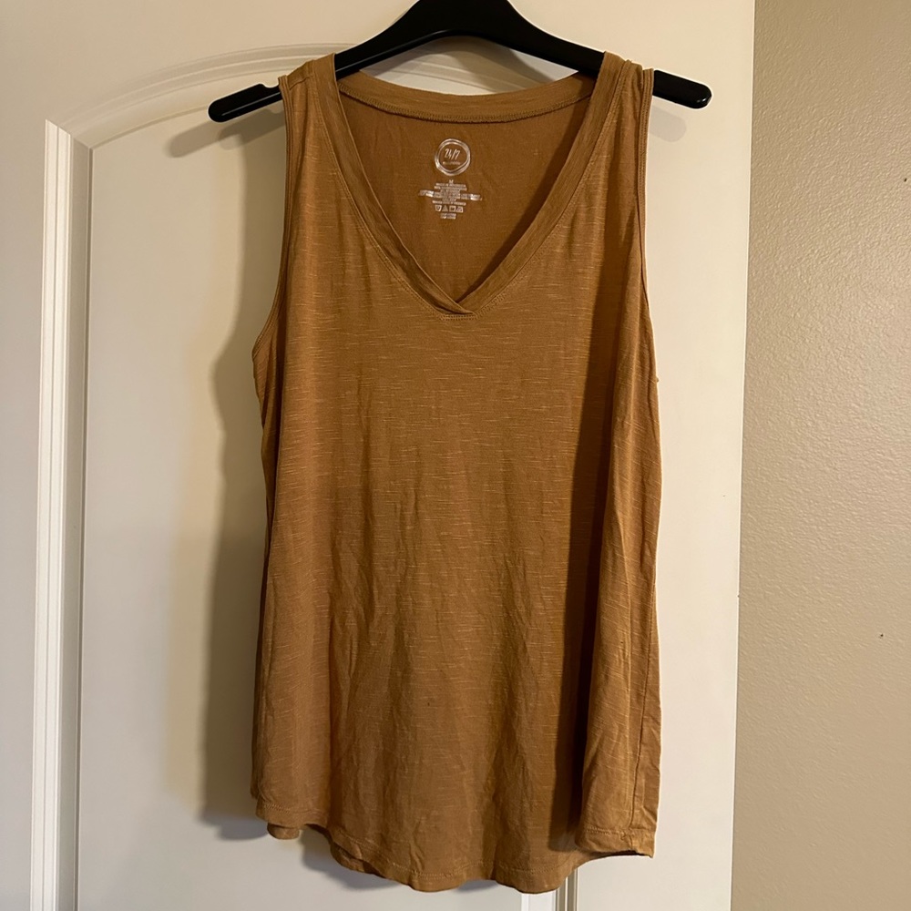 Maurice’s tank top